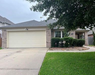 28106 Emma Gardens Lane - Photo Thumbnail 12