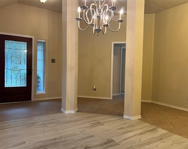 28106 Emma Gardens Lane - Photo Thumbnail 11