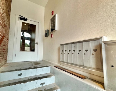 2309 Strand Street - Photo Thumbnail 20