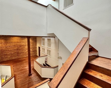 2309 Strand Street - Photo Thumbnail 18