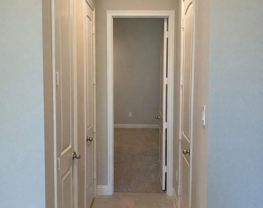 10442 Eastern Bluestar Drive - Photo Thumbnail 22