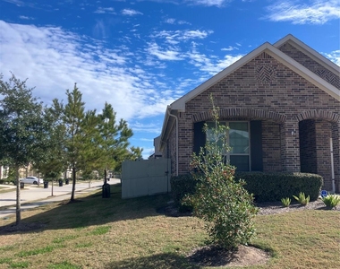 10442 Eastern Bluestar Drive - Photo Thumbnail 1