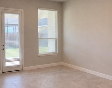 10442 Eastern Bluestar Drive - Photo Thumbnail 13