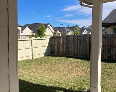 10442 Eastern Bluestar Drive - Photo Thumbnail 39