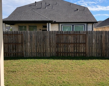 10442 Eastern Bluestar Drive - Photo Thumbnail 33