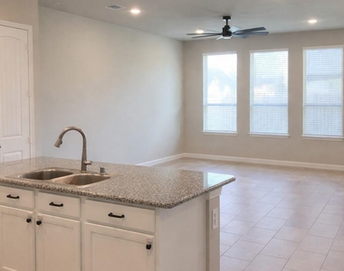 10442 Eastern Bluestar Drive - Photo Thumbnail 7