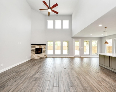 28045 Woodland Bend Way - Photo Thumbnail 11