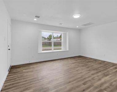 179 Mill Street - Photo Thumbnail 4