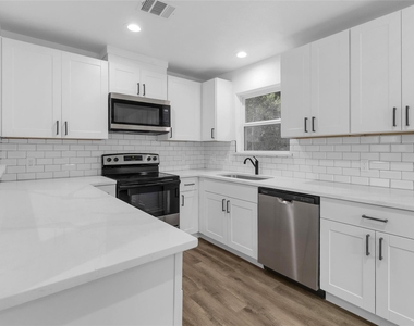179 Mill Street - Photo Thumbnail 8