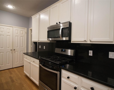 310 Cheddington Drive - Photo Thumbnail 7