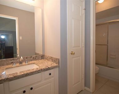 310 Cheddington Drive - Photo Thumbnail 17