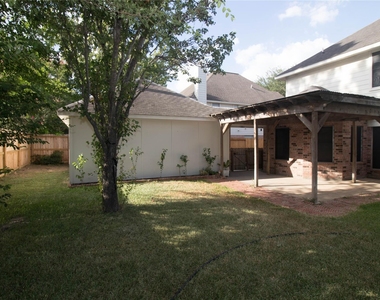 310 Cheddington Drive - Photo Thumbnail 24