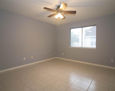 310 Cheddington Drive - Photo Thumbnail 21