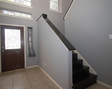 310 Cheddington Drive - Photo Thumbnail 2