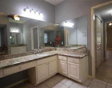 310 Cheddington Drive - Photo Thumbnail 13