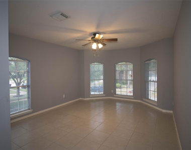 310 Cheddington Drive - Photo Thumbnail 20