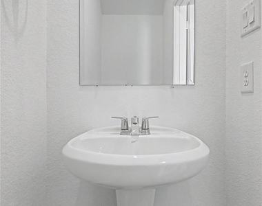 2629 Mchenry Landing Lane - Photo Thumbnail 9
