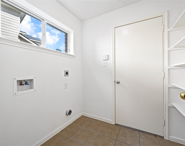 5019 Woodland Meadows Lane - Photo Thumbnail 13