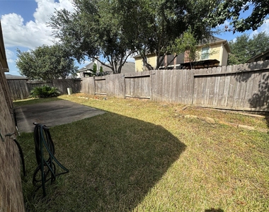 2827 Fair Chase Drive - Photo Thumbnail 38