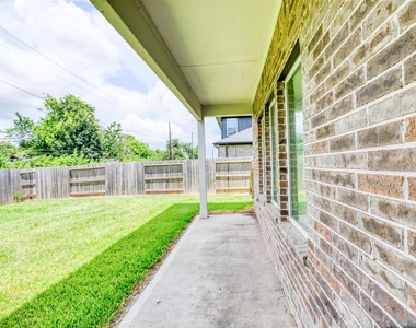 422 Magnolia Street - Photo Thumbnail 23