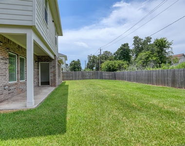 422 Magnolia Street - Photo Thumbnail 24
