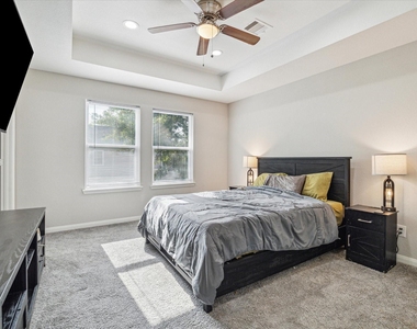 9713 Beckley Street - Photo Thumbnail 5