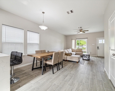 9713 Beckley Street - Photo Thumbnail 3