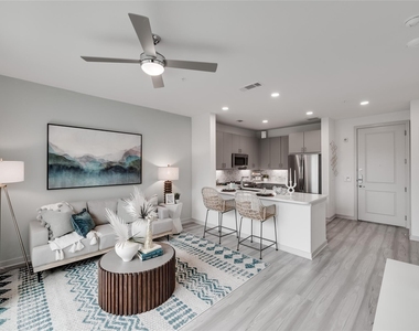 3636 W Dallas Street - Photo Thumbnail 2