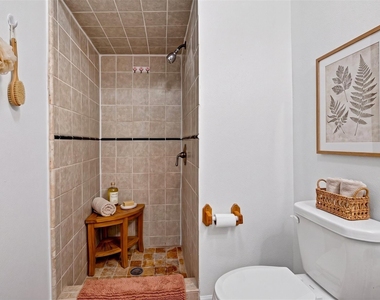 1220 Shadowdale Drive - Photo Thumbnail 23