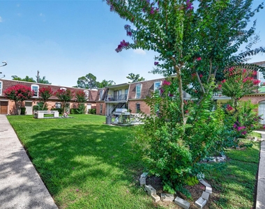 1220 Shadowdale Drive - Photo Thumbnail 37