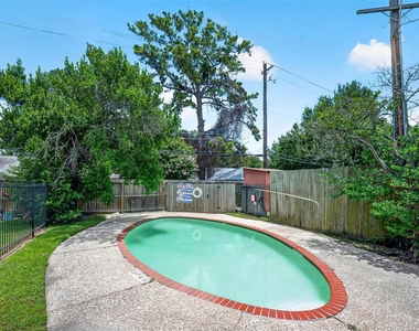 1220 Shadowdale Drive - Photo Thumbnail 32