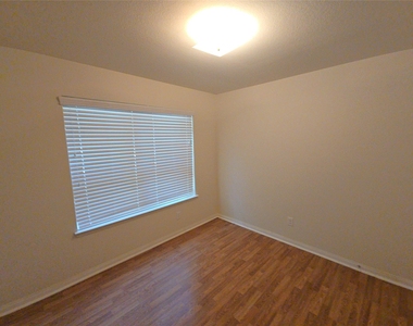 2303 Golden Brandy Lane - Photo Thumbnail 13
