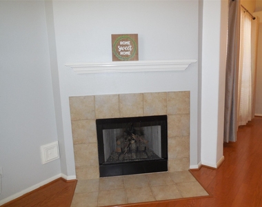 10523 N Newpark Drive - Photo Thumbnail 8