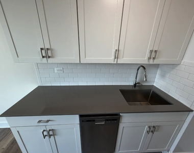 3333 Broadway - Photo Thumbnail 4