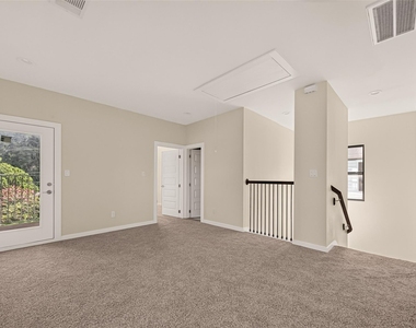 90 Burress Street - Photo Thumbnail 8