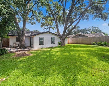9323 Meadowbriar Lane - Photo Thumbnail 35