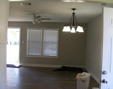 4725 Maggie Street - Photo Thumbnail 2