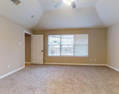 20802 Newbury Park Drive - Photo Thumbnail 27