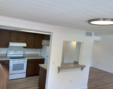 201 Cocoa Isles Boulevard - Photo Thumbnail 5