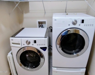 454 Fillmore Avenue Ne - Photo Thumbnail 23