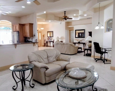 454 Fillmore Avenue Ne - Photo Thumbnail 10