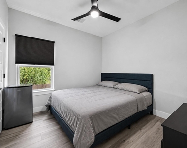 3614 Jipsie Lane - Photo Thumbnail 8