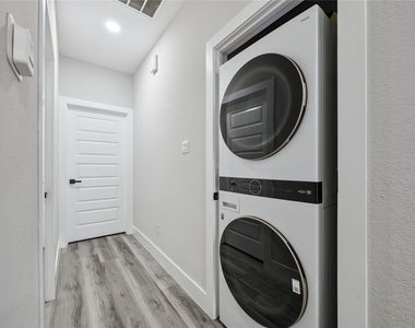 3614 Jipsie Lane - Photo Thumbnail 4