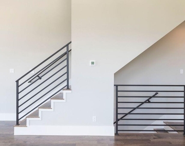 5703 Larkin - Photo Thumbnail 19