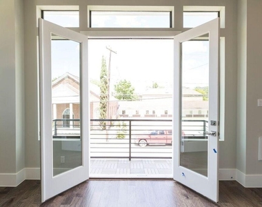 5703 Larkin - Photo Thumbnail 34