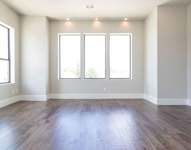 5703 Larkin - Photo Thumbnail 22