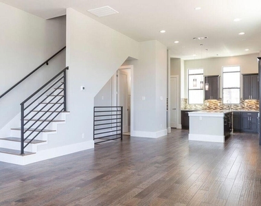 5703 Larkin - Photo Thumbnail 5