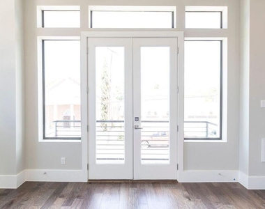 5703 Larkin - Photo Thumbnail 33