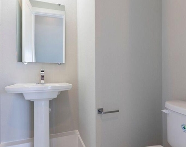 5703 Larkin - Photo Thumbnail 17