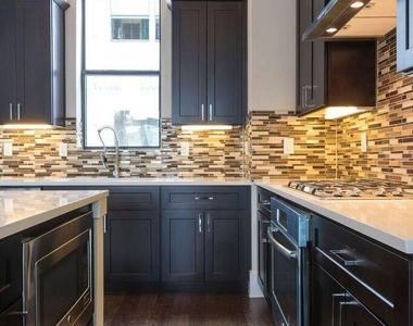 5703 Larkin - Photo Thumbnail 12
